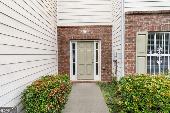Building Photo - 239 Brookview Dr