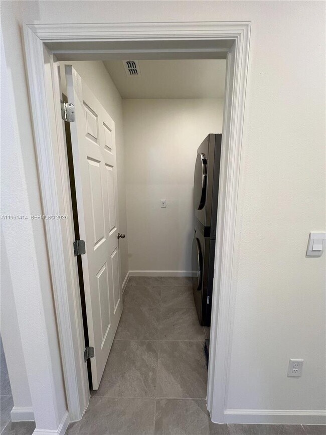 Building Photo - 7144 Topaz Dr