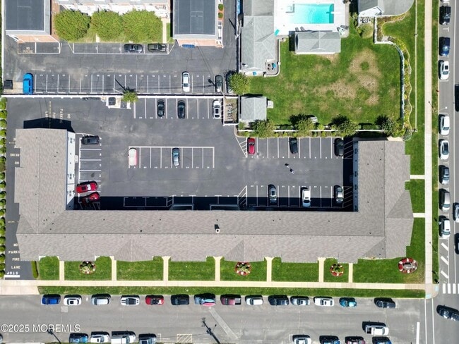 Building Photo - 100 3rd Ave