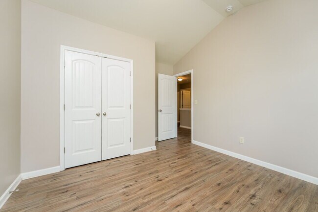 Building Photo - 251 Chandler Bluff Ct SE