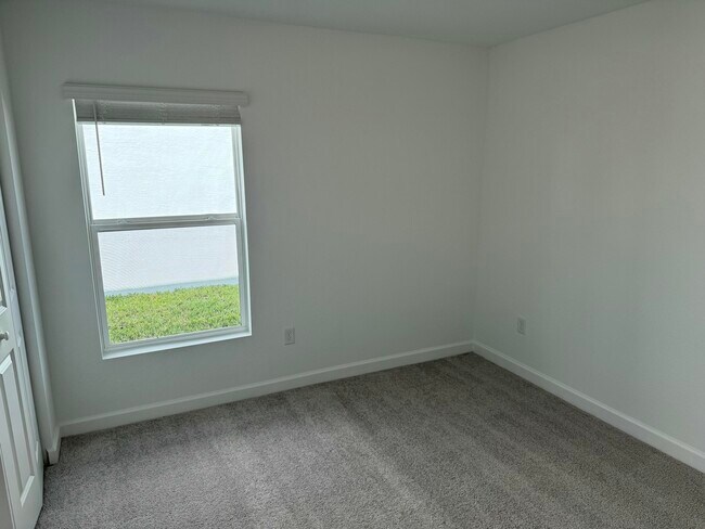 Building Photo - 10509 NW Suncrest Lp