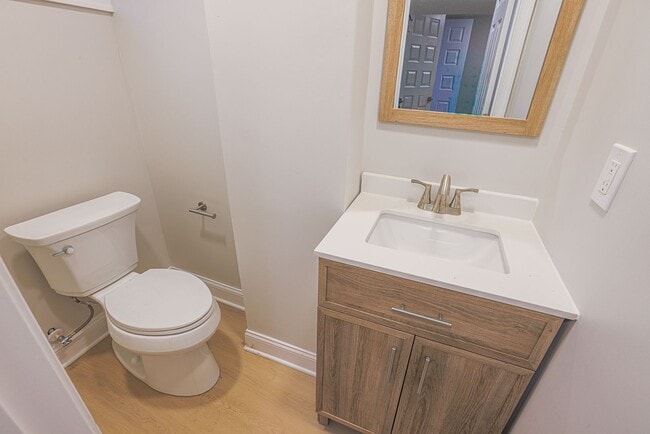 Building Photo - RENOVATED PARKVILLE TOWNHOME 3BR 1.5BA