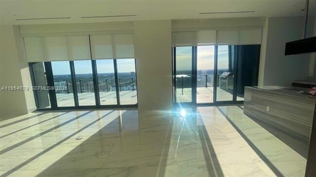 Building Photo - 17141 Collins Ave