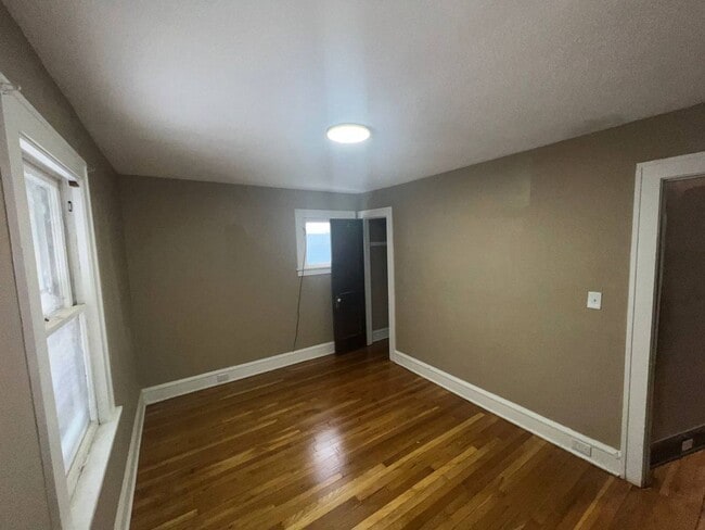 Building Photo - Bright, Beautiful  Single Family Move-In Ready | Section 8 and EDEN welcomed