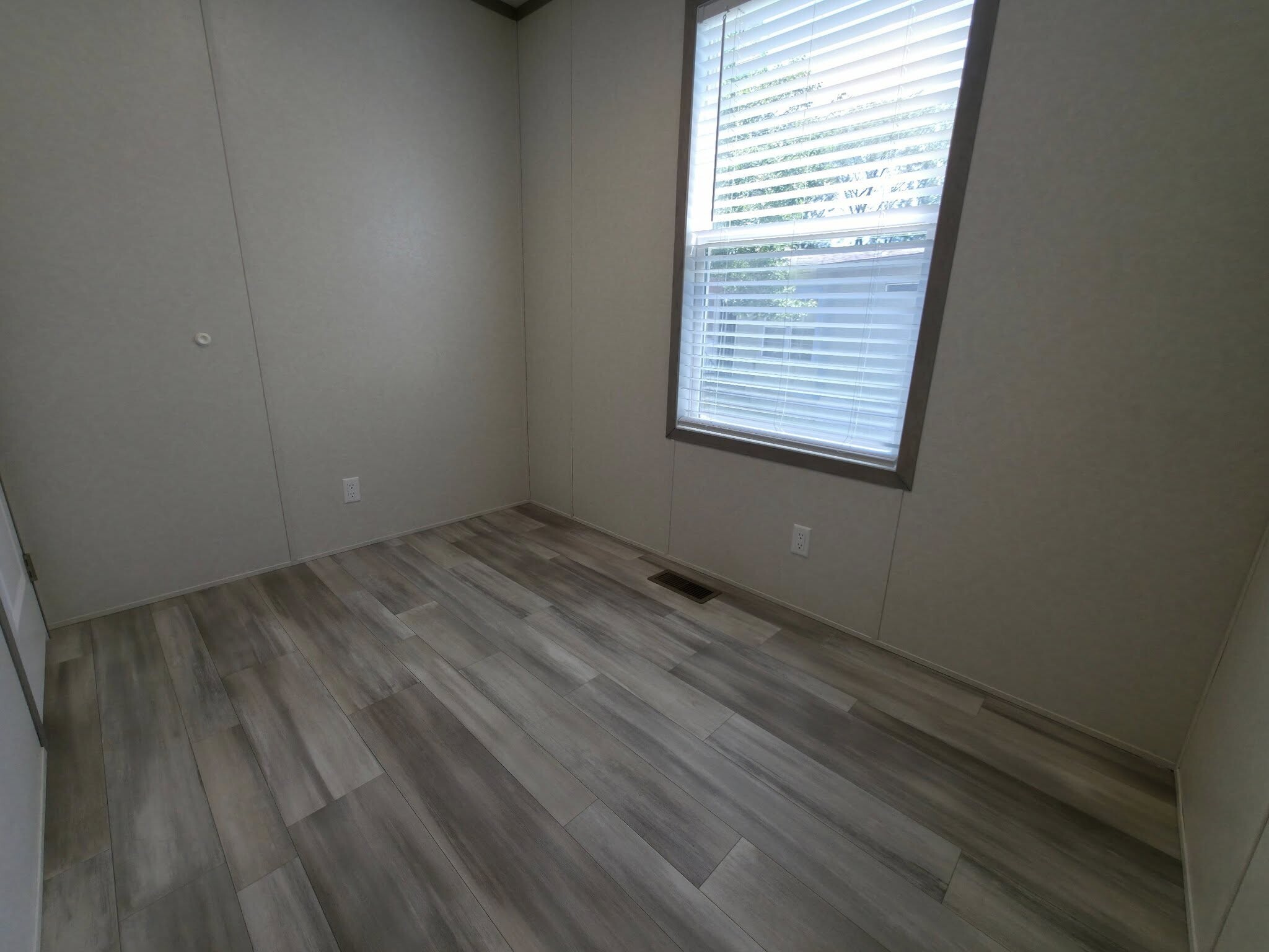 Building Photo - 1308 W Arlington Ave