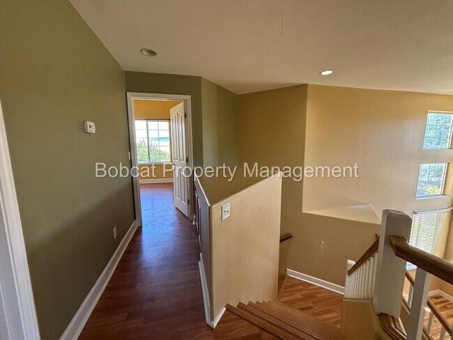 Building Photo - 1477 Ridge Point Dr