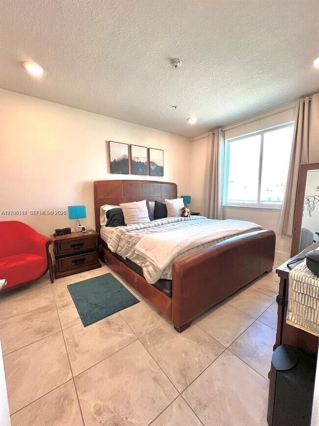 Building Photo - 6420 NW 102nd Path