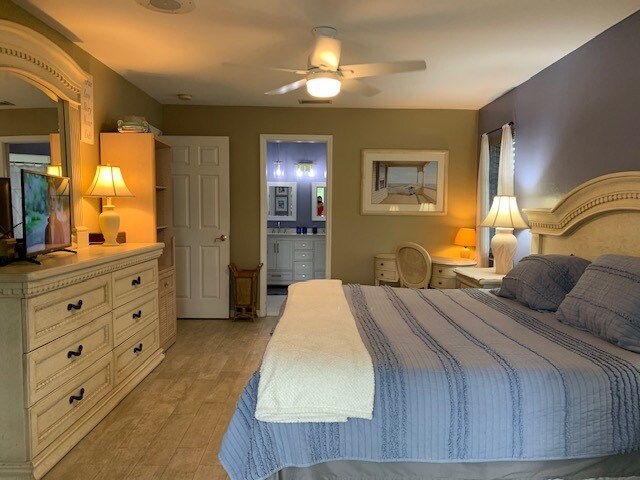 Master Bedroom - 704 SW 11th Pl