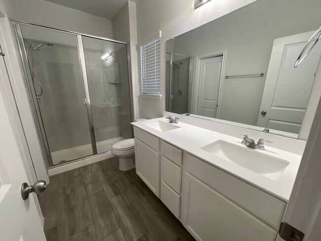 Building Photo - Room in Single Family Home on Spinnaker Loop