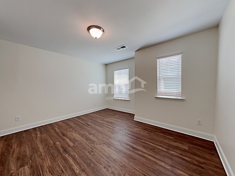 Building Photo - 544 Woodall Rd