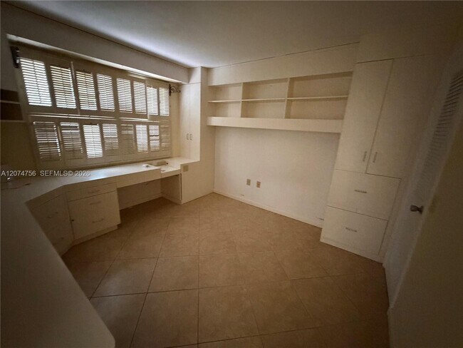 Building Photo - 4242 Deste Ct