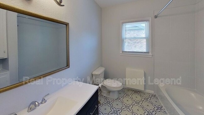 Building Photo - 1107 S Maxey St