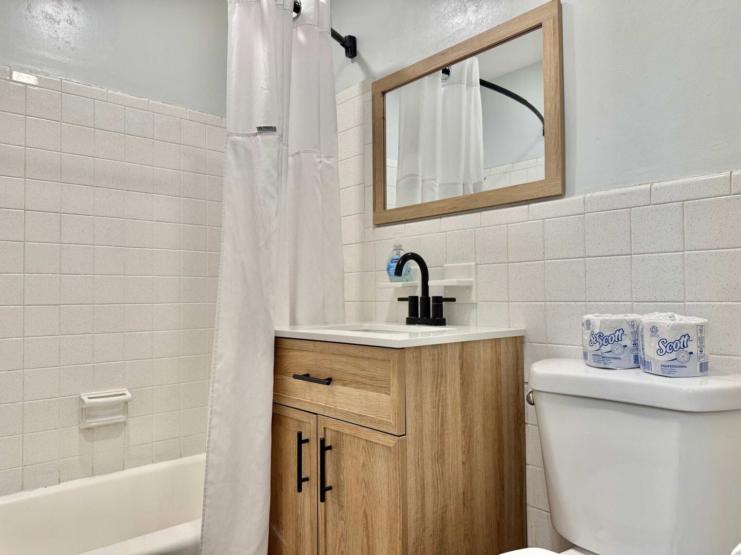 Building Photo - 215 Piedmont Ave NE