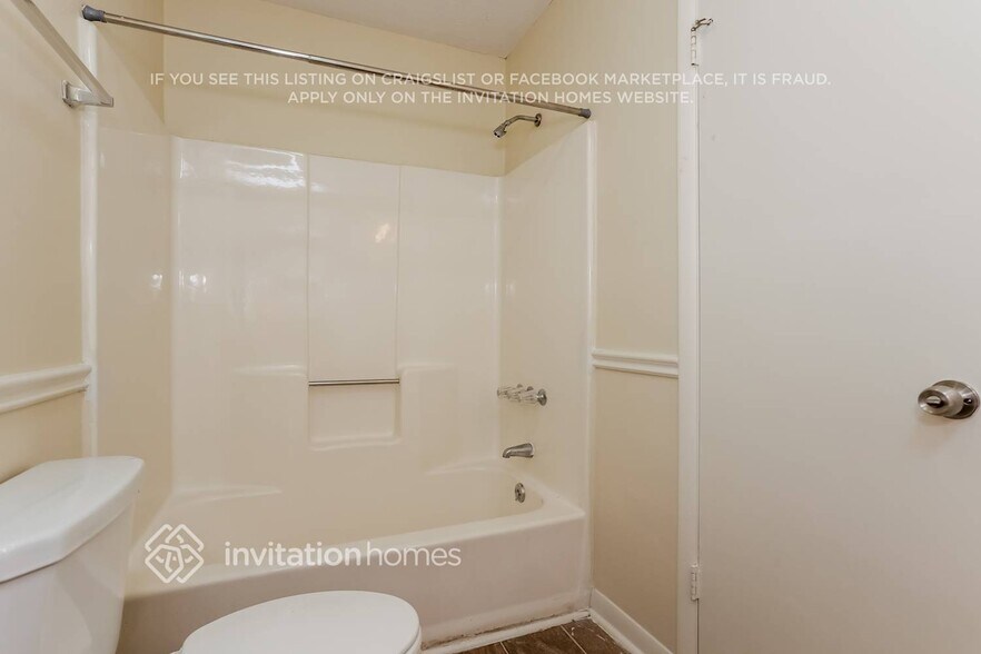 Building Photo - 8514 Westchester Dr