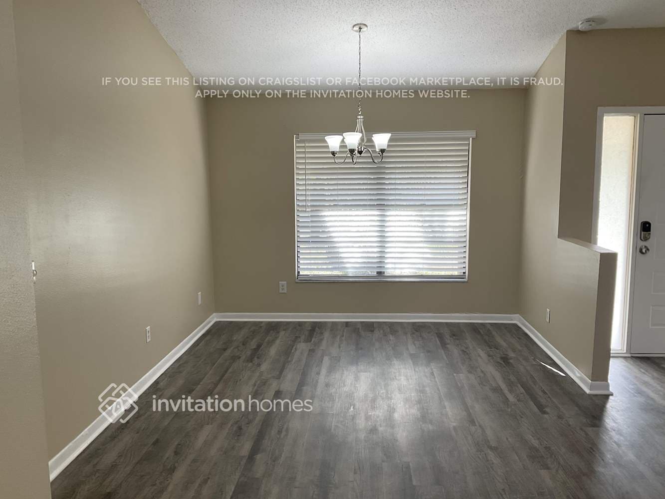 Building Photo - 1502 Carter Oaks Dr