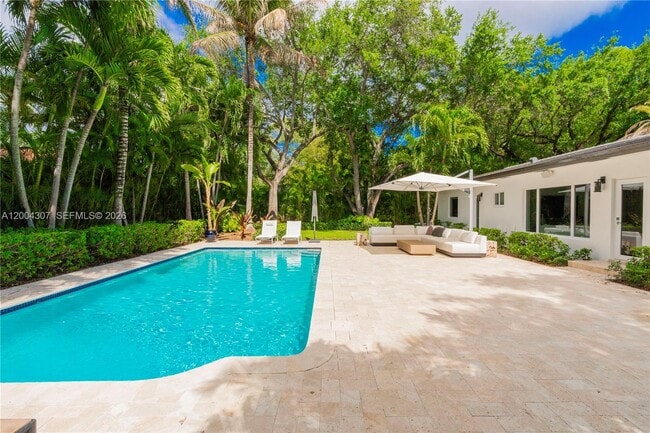 Building Photo - 1029 Mariposa Ave