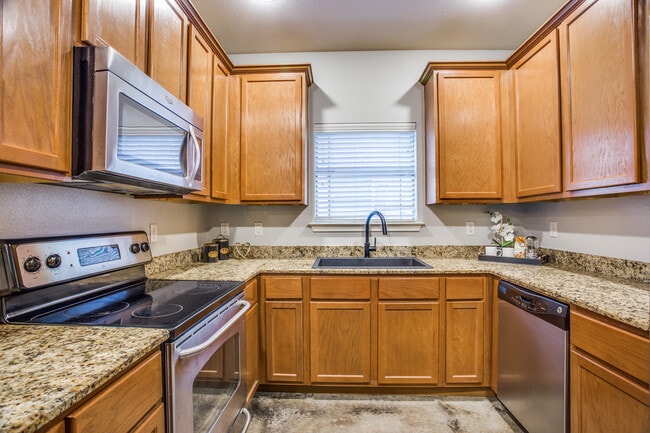 Building Photo - 3125 Waits Ave