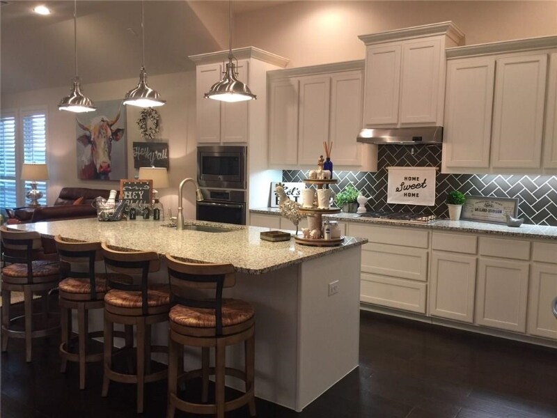 Building Photo - 915 Enchanted Wood Dr