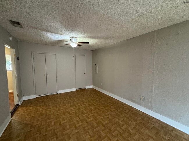 Building Photo - 5008 Rock Point St