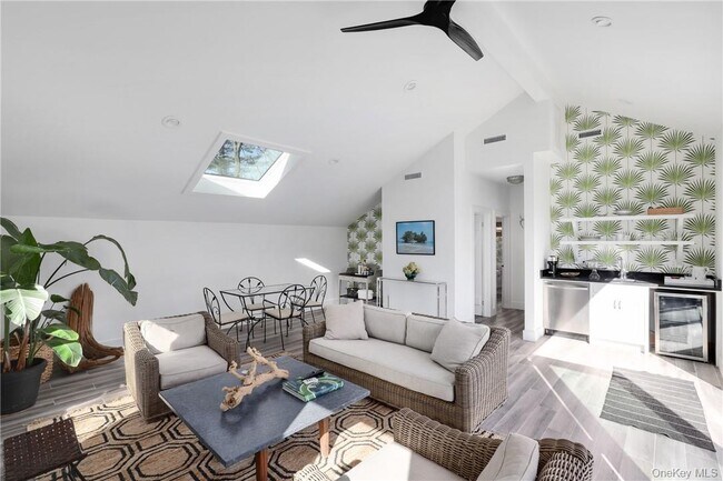 Building Photo - 77 Hook Rd