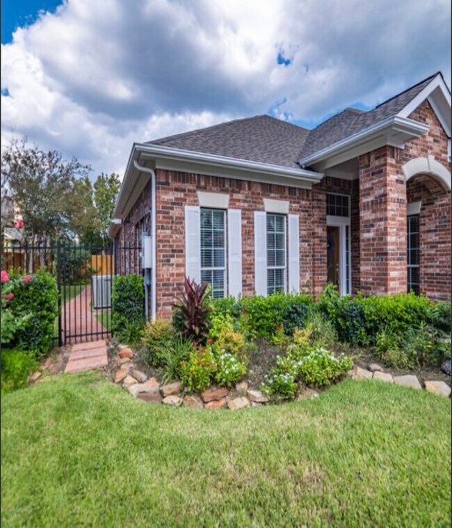 Building Photo - 5019 Shining Creek Ct