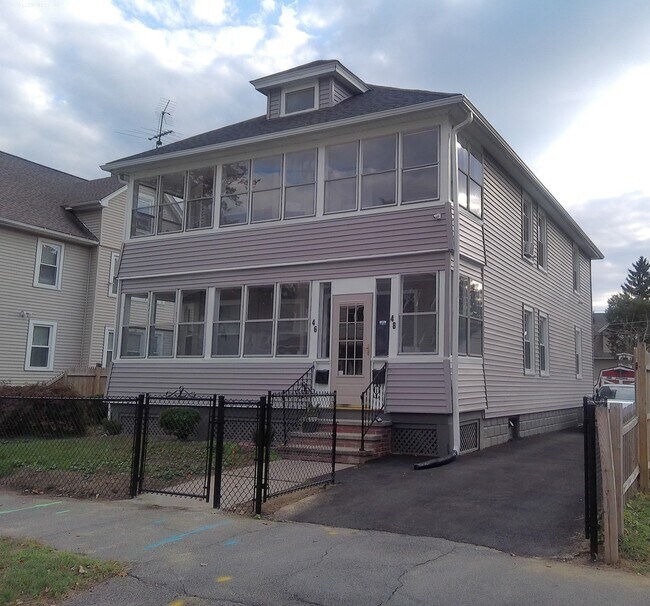 Building Photo - 46-48-48 Mooreland St