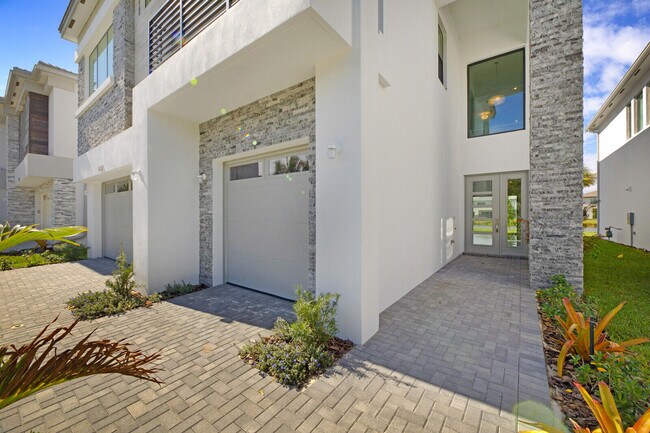 Building Photo - 8068 Laurel Falls Dr