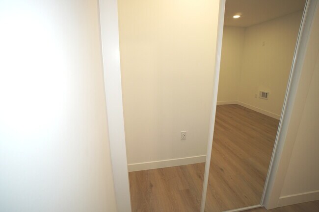 Building Photo - 1258 Idaho St