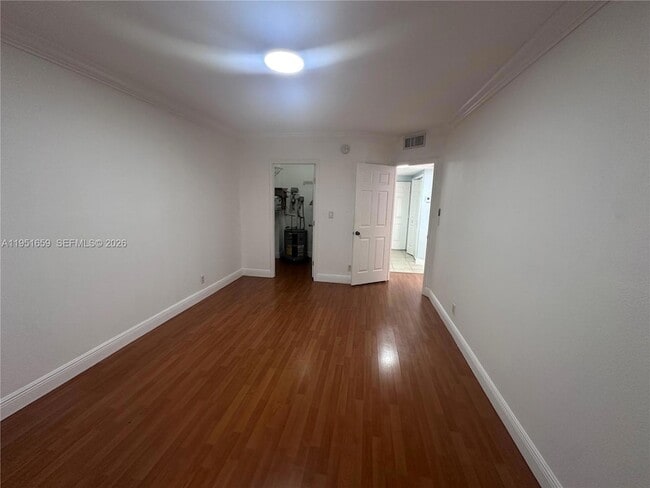 Building Photo - 8290 Lake Dr