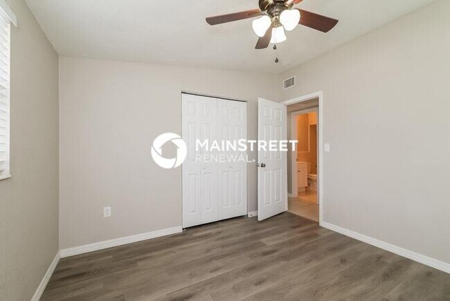 Building Photo - 3 Bedroom Pet-Friendly Home in WINTER HAVEN, FL with Main Street Renewal