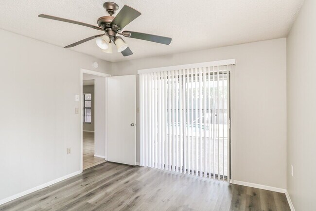 Building Photo - 8505 Luray Dr
