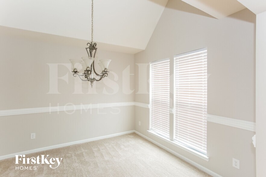 Building Photo - 143 Ashmont Dr