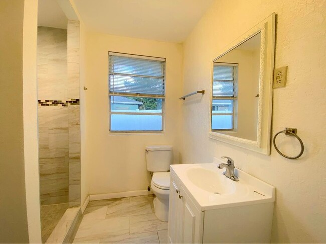 bathroom - 1407 Hamlet Ave