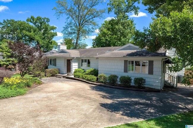 Building Photo - 2005 Chestnut Rd