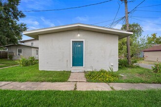 Building Photo - 806 3rd Ave N