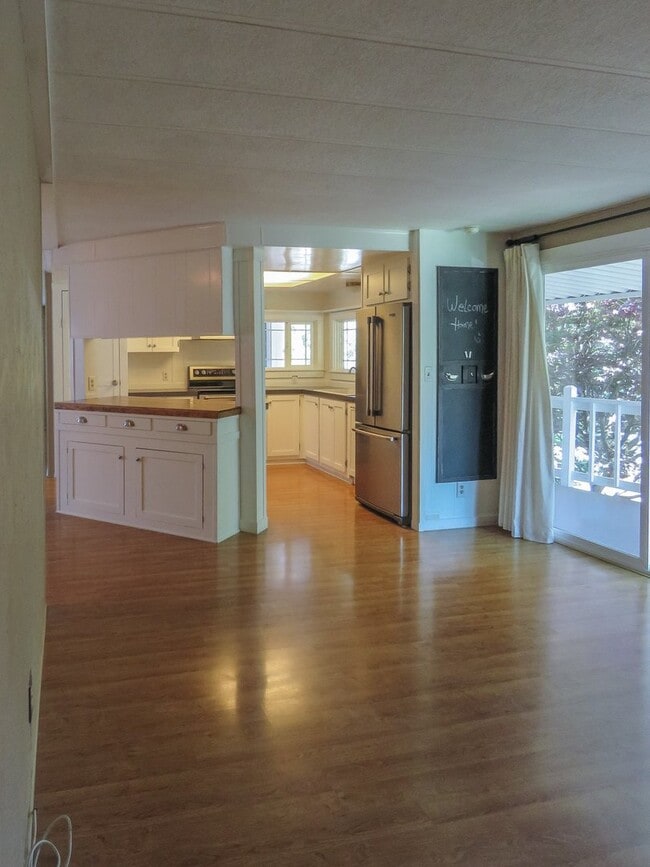 Building Photo - 3 bedroom 2 bath available in Century Meadows Park in Aurora !!