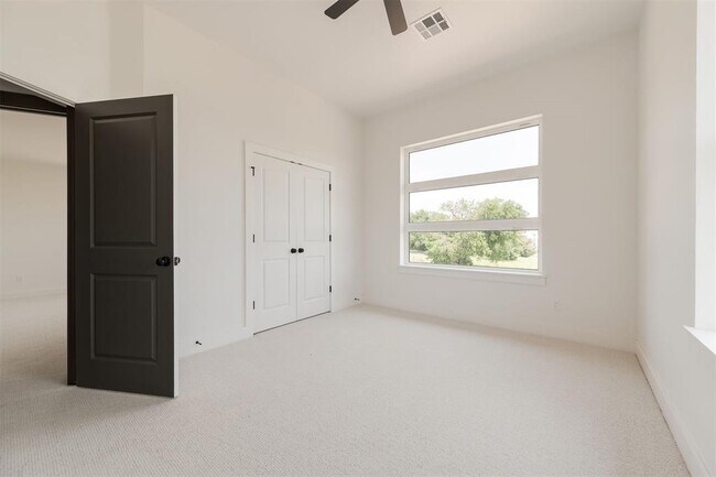 Building Photo - 1005 N Kelham Ave