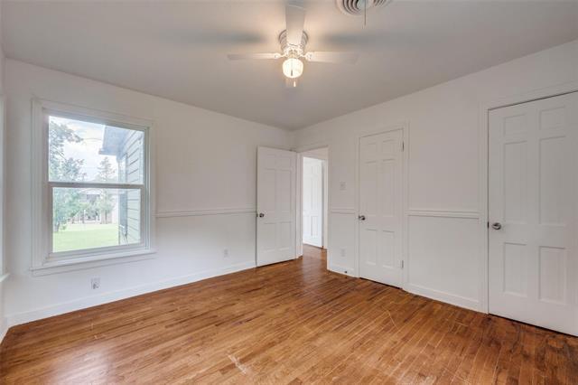 Building Photo - 917 W Washington St