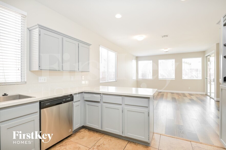 Building Photo - 9153 Black Slate St