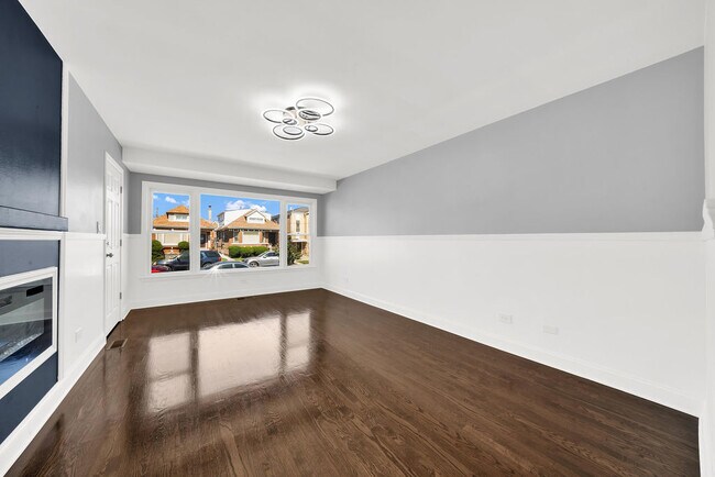 Building Photo - 7245 S Washtenaw Ave.