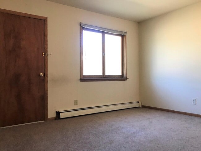 Building Photo - 614 Femrite Dr