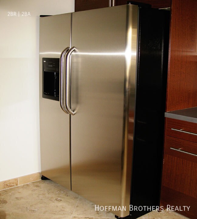 Building Photo - 455 N Spaulding Ave