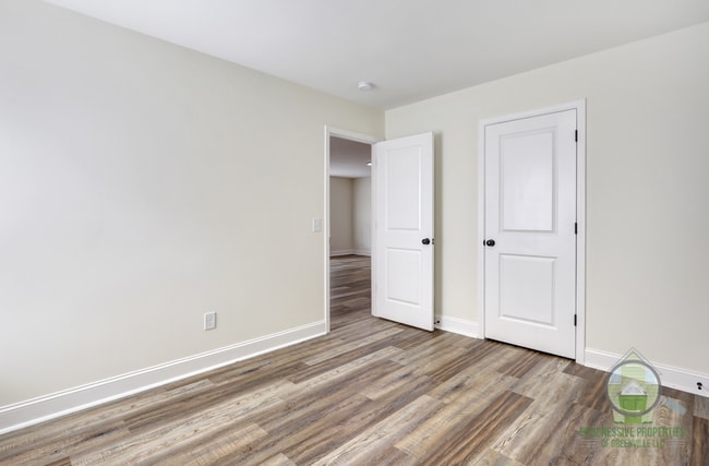 Building Photo - 107 Lyman Lodge Rd