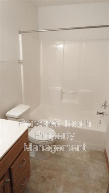 Building Photo - 2420 5th St W