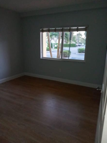 Building Photo - 4401 Crystal Lake Dr