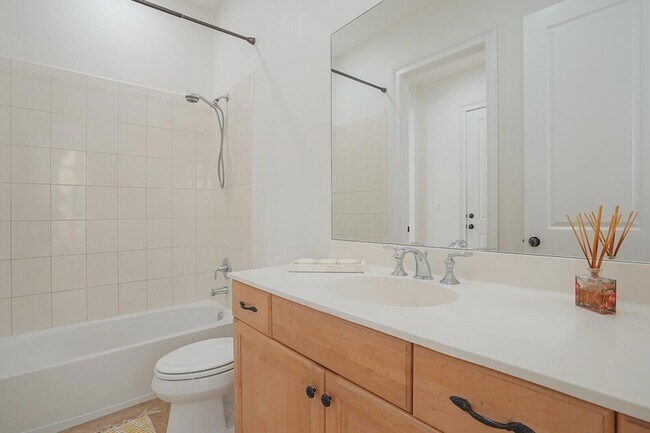 Building Photo - 138 Via Palma Ln