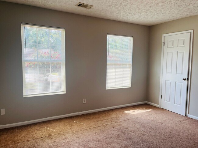 Building Photo - 605 Wilburn Ave