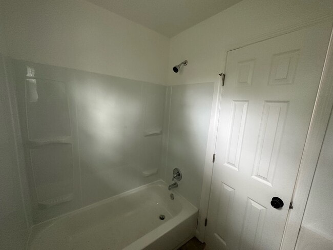 Building Photo - 722 Key St