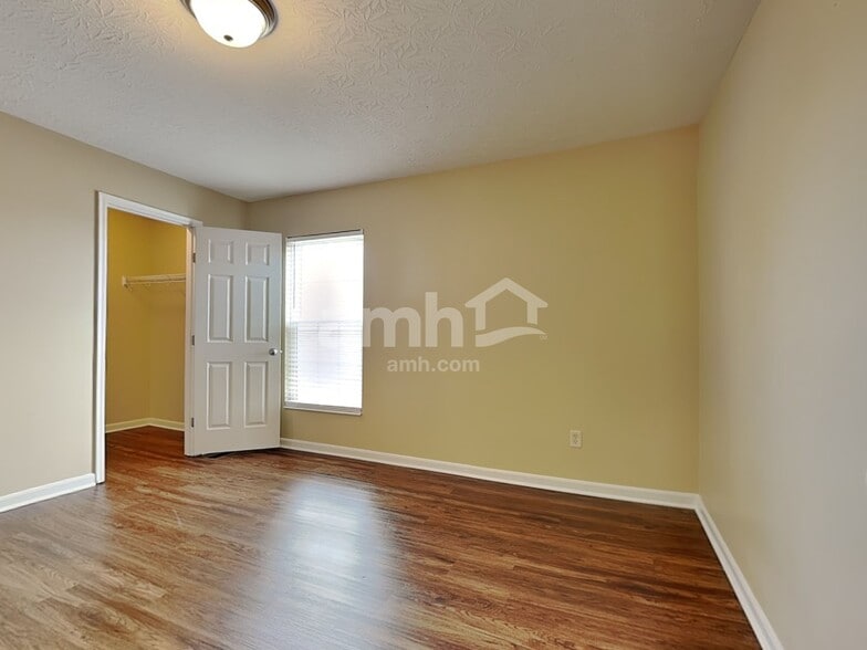 Building Photo - 1231 Edgebrook Ct