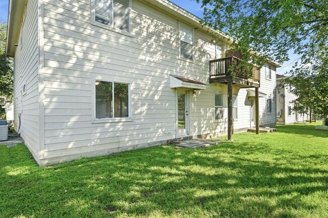 Building Photo - 3201D El Salido Pkwy
